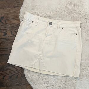 Gap Jeans women’s white mini skirt, size 4